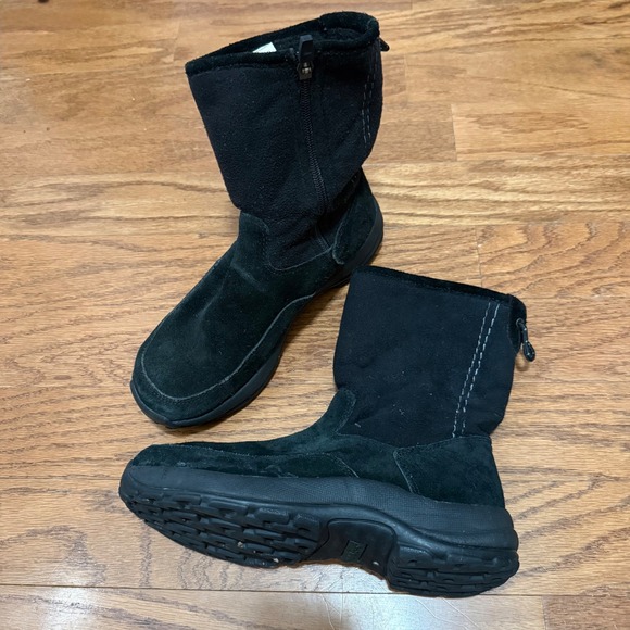 L.L. Bean Women's Size 6.5 Black Suede Fleece Lined Side Zip Up Ankle Boots - Picture 1 of 13